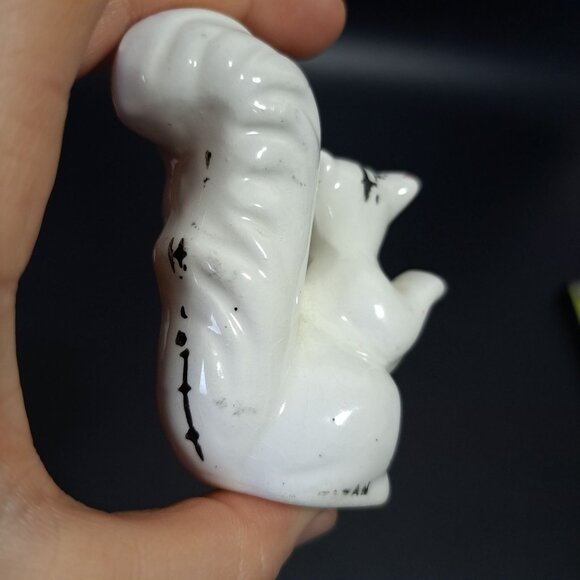 Vintage Ceramic Squirrel Japan Figurine White With Pink inner Ears - Picture 11 of 16